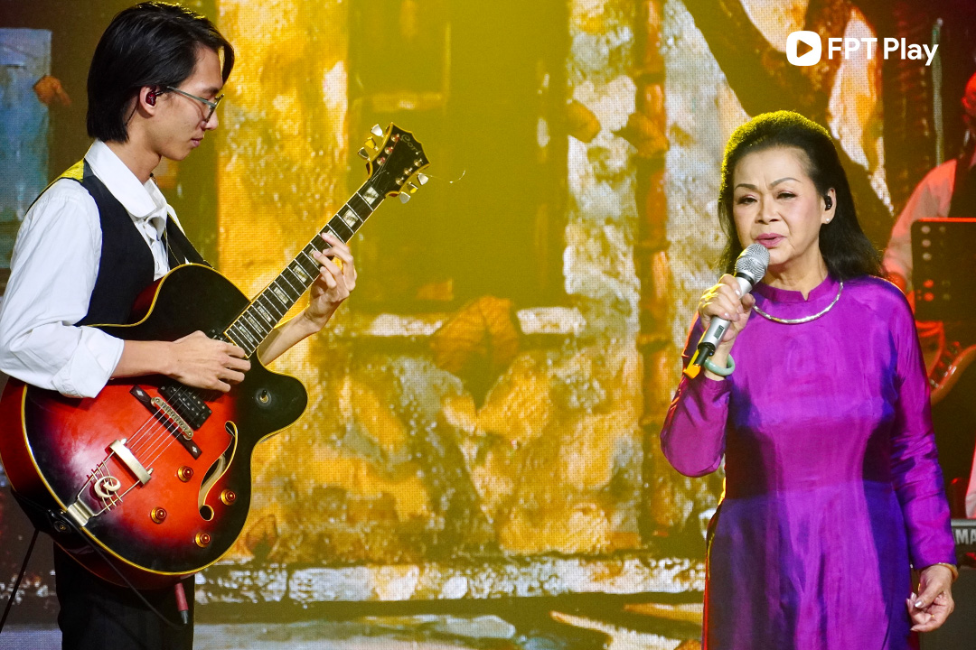 Diva Mỹ Linh áp lực khi hát nhạc Trịnh trước danh ca Khánh Ly