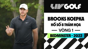 Brooks Koepka có hố số 8 thảm họa ngày 1 - LIV Golf